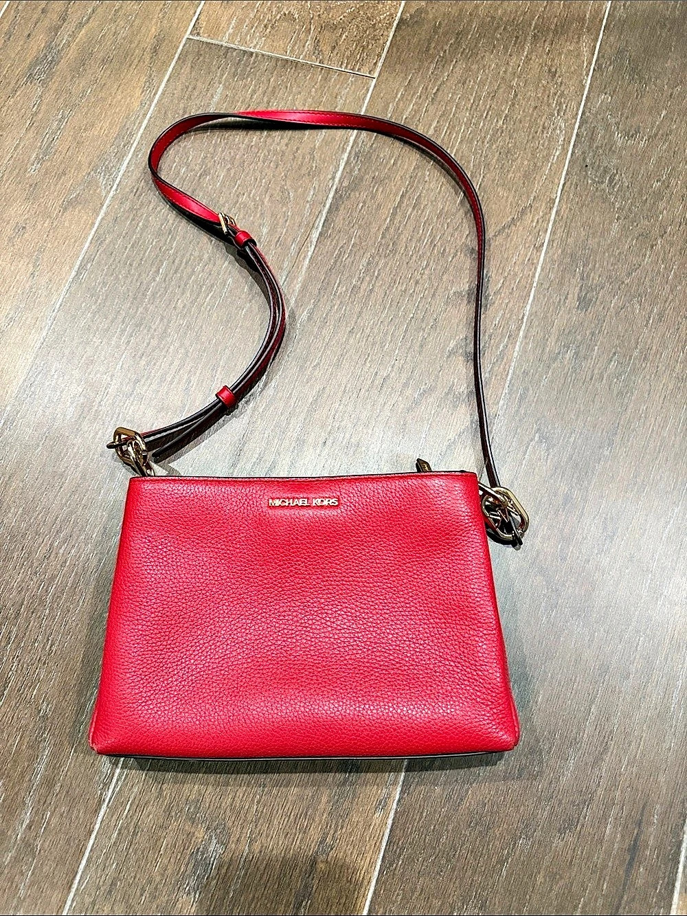 Michael Kors Jet Set Small Pebbled Leather Double-Zip Camera Bag Red